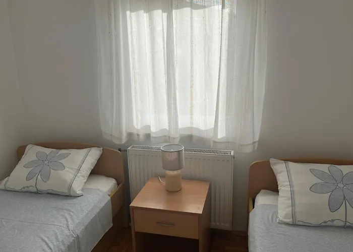 Burle Apartment With Free Private Parking