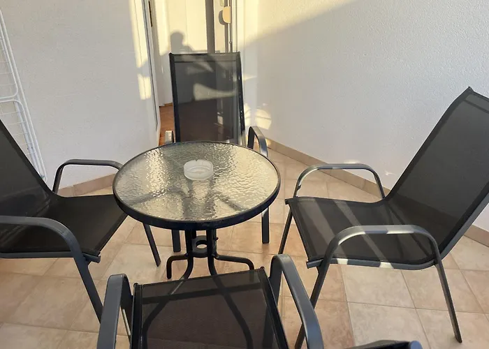 Burle Apartment With Free Private Parking