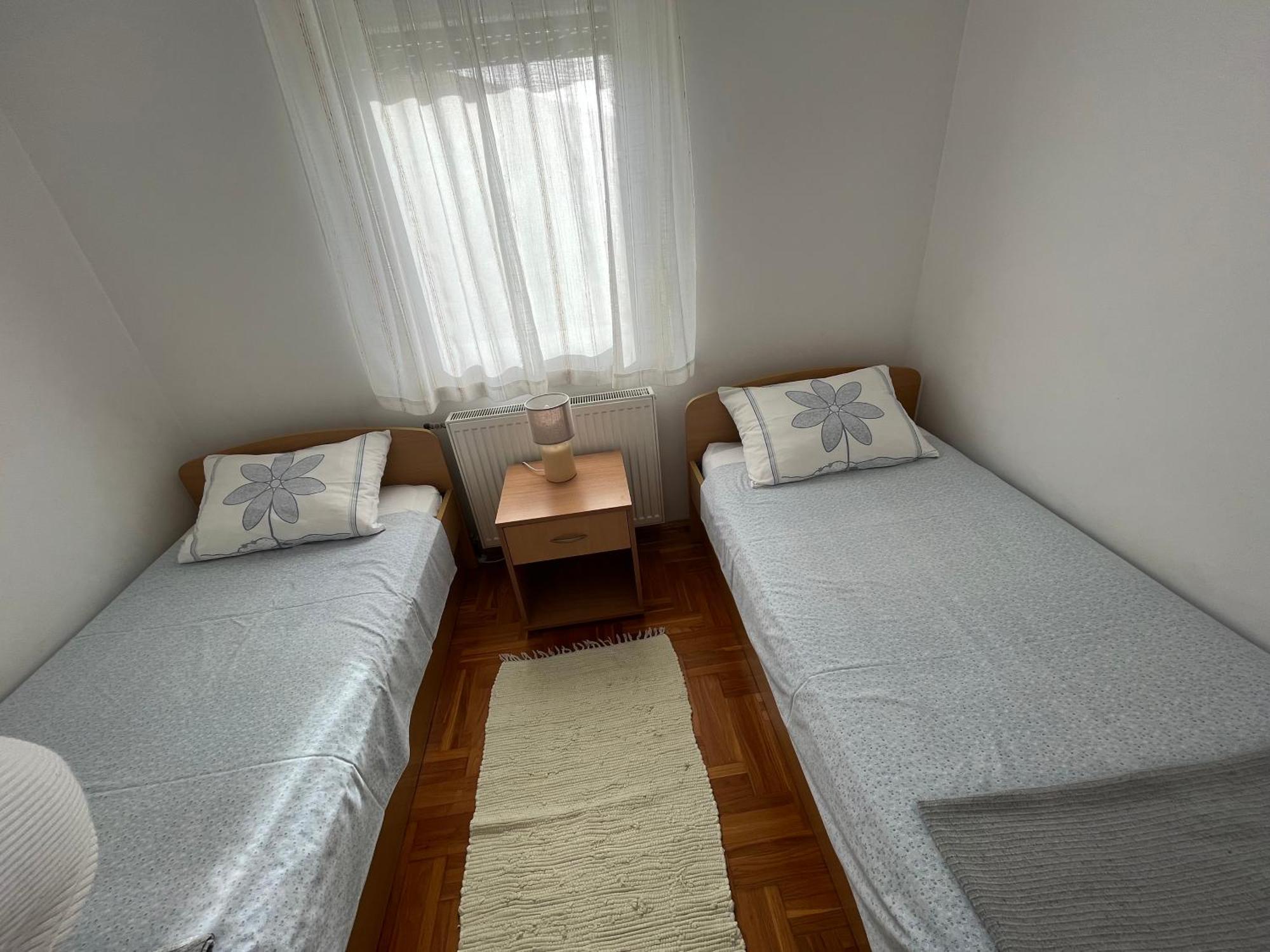 Burle With Free Private Parking Apartment Medulin