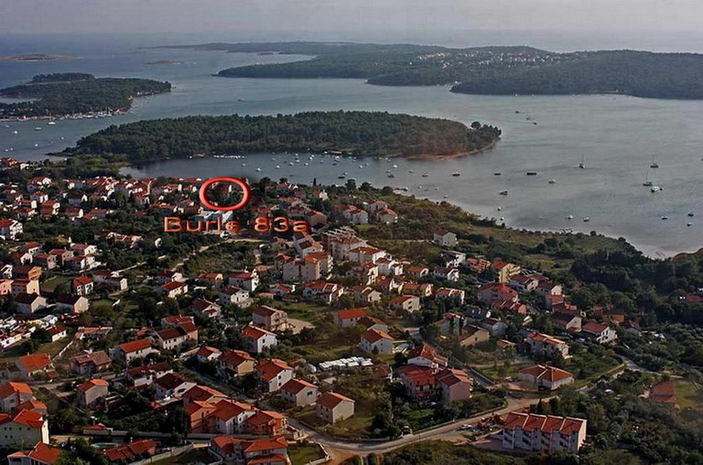 Burle With Free Private Parking Apartment